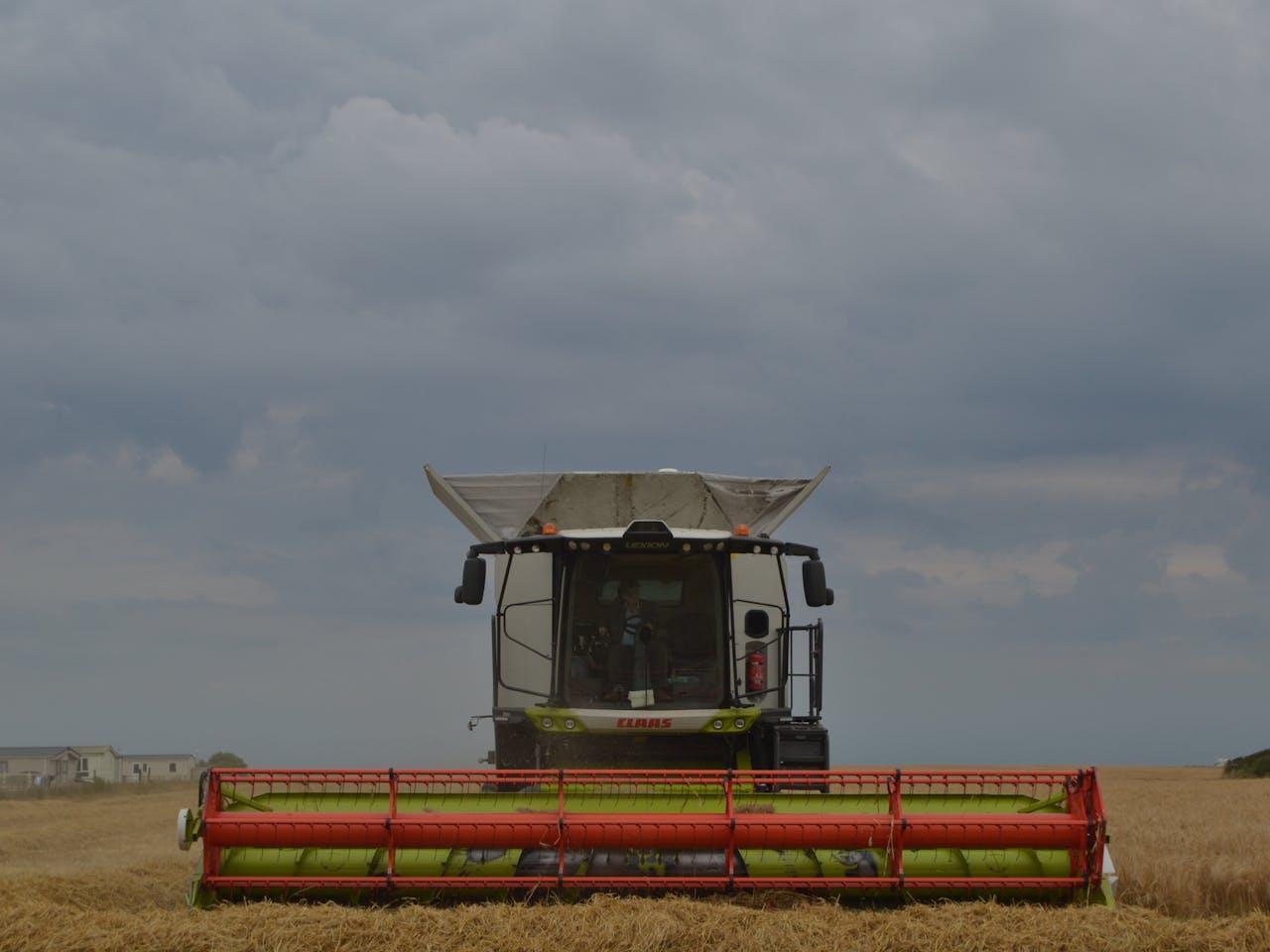 Tractor Valtra A114 2003 — imagen 4 de 4